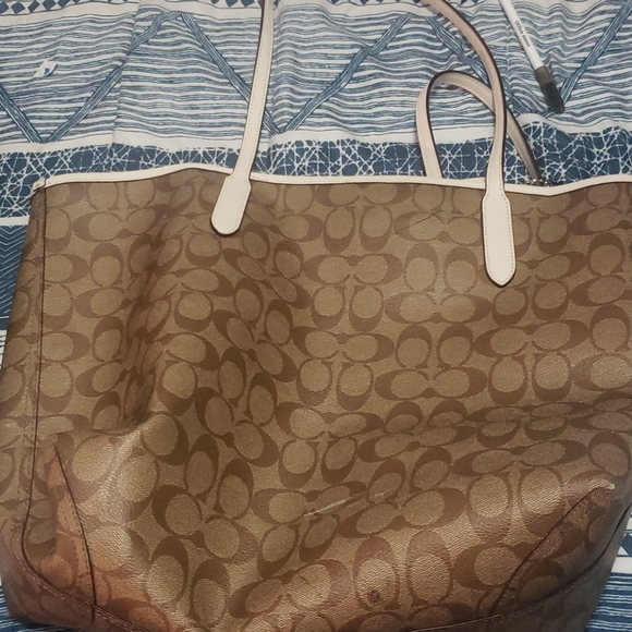 "LOVE" Coach - Picture 2 of 4